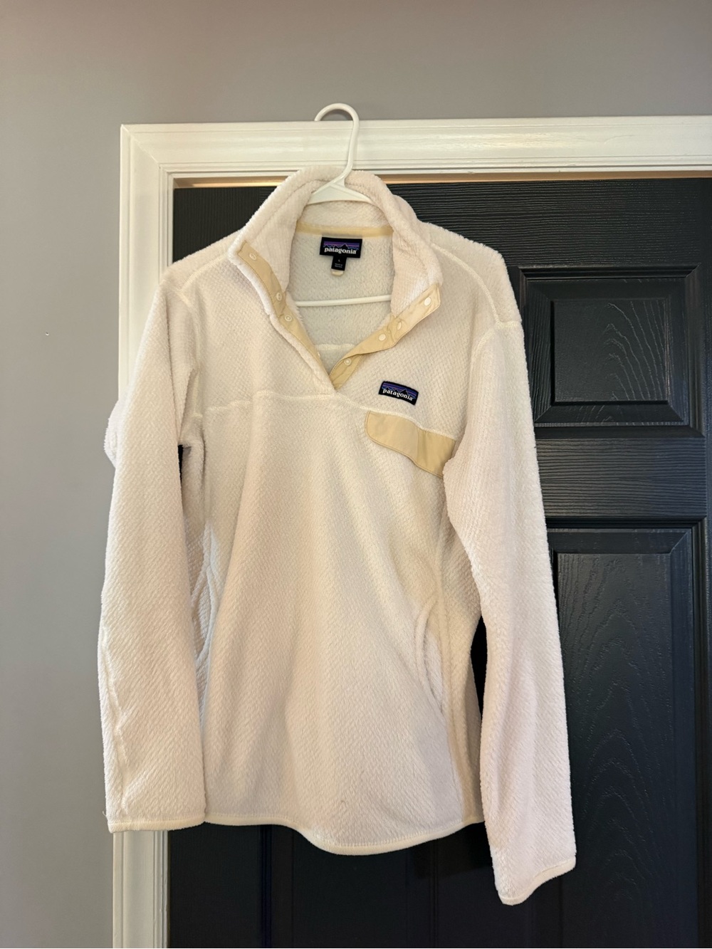 Patagonia Women's Cream Snap-T Fleece Pullover size L